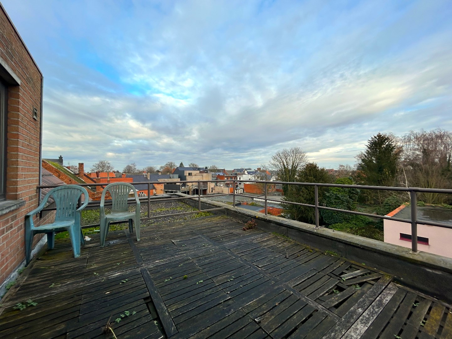 Opbrengsteigendom bestaande uit 1 handelsruimte met 3 bovengelegen appartementen 