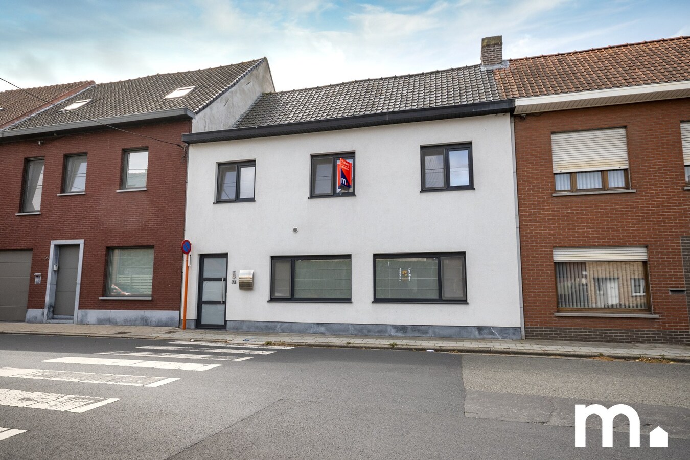 Ruime gerenoveerde gezinswoning met 5 slaapkamers en 2 badkamers ! EPC B ! 