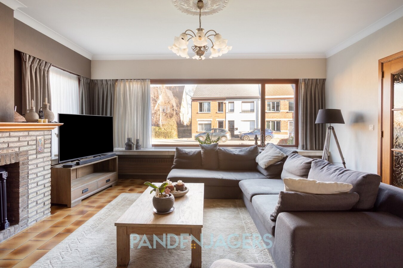 Ruime woning met 3 slaapkamers, garage en zuidgerichte tuin te Duffel-Oost 