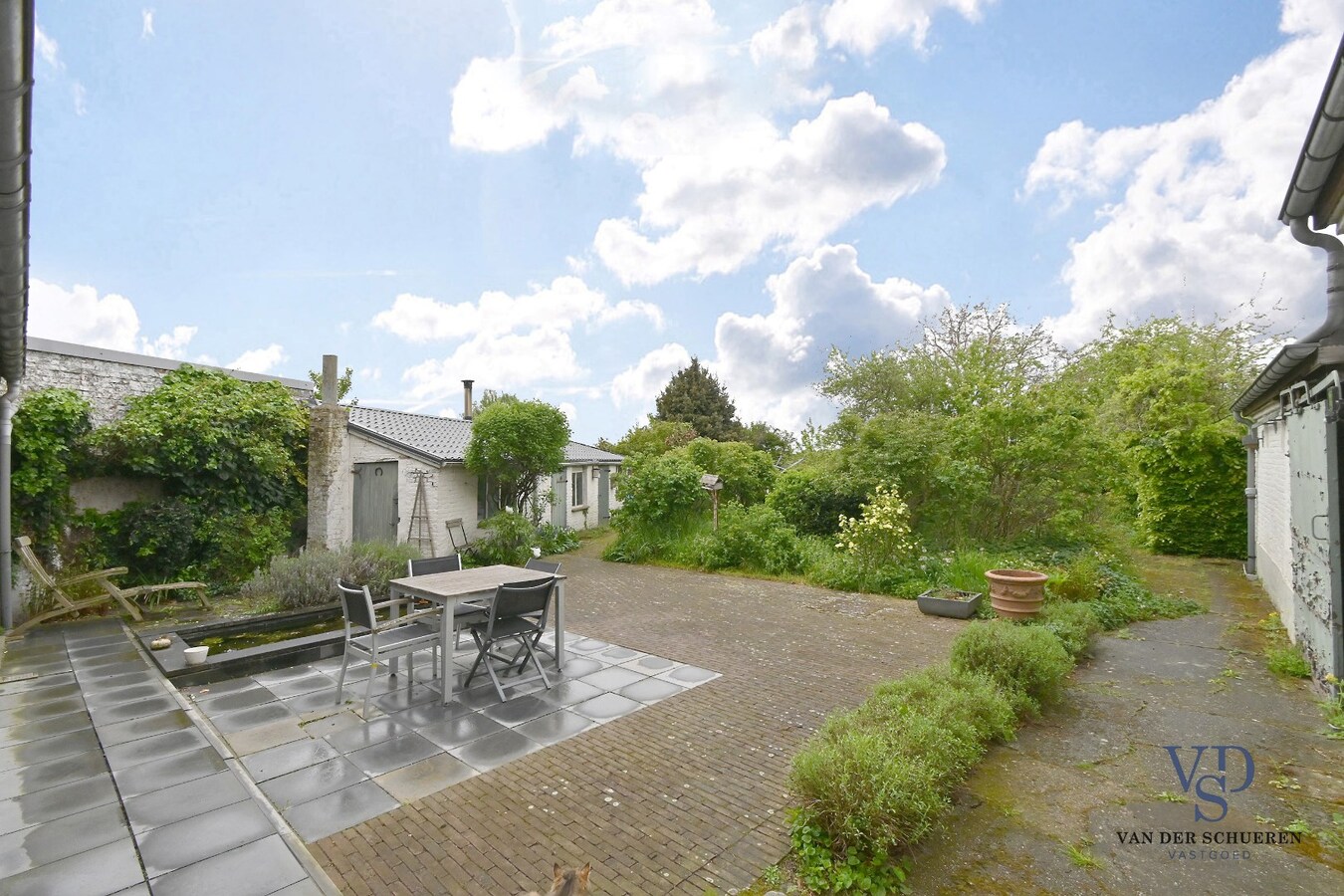 Charmante woning op royaal perceel van 1.618 m² 