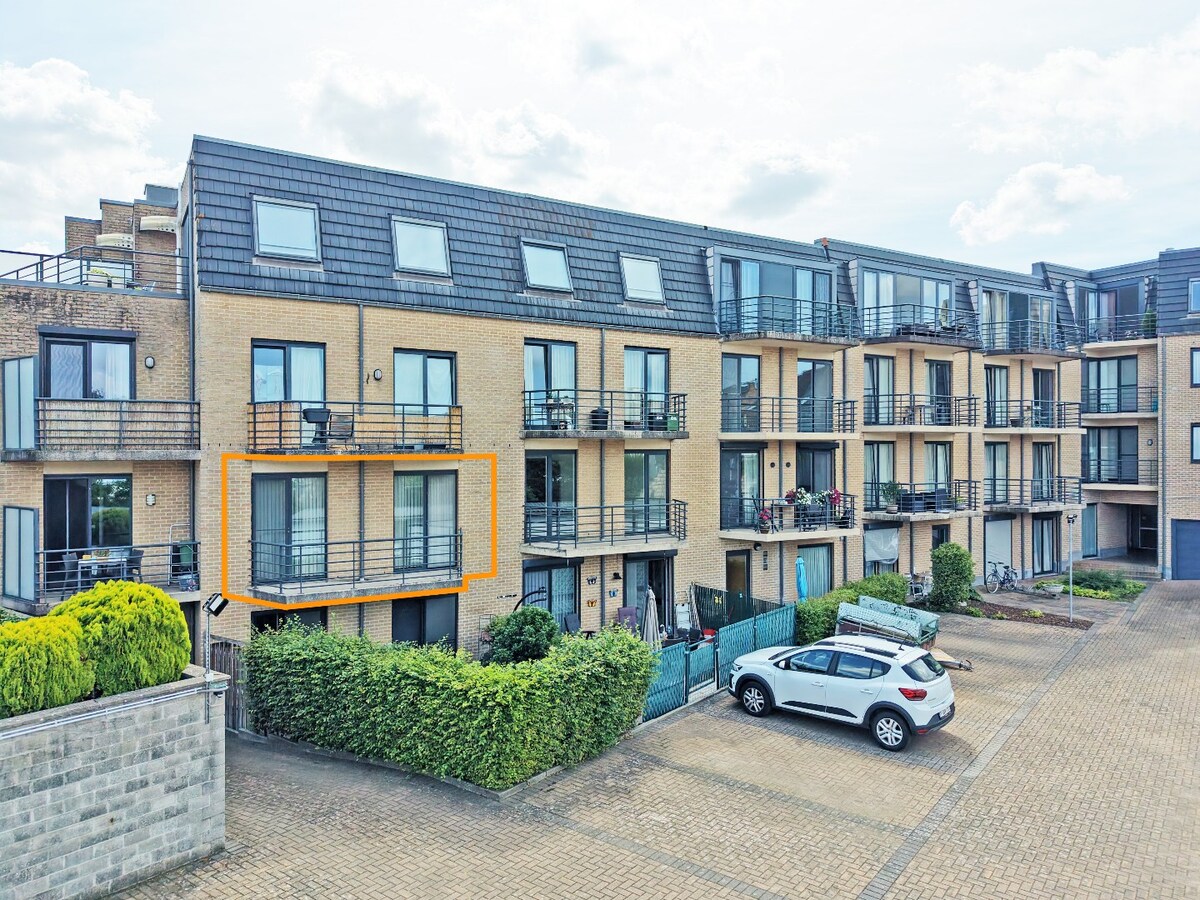 Energiezuinig tweekamerappartement met garage centrum Zottegem 