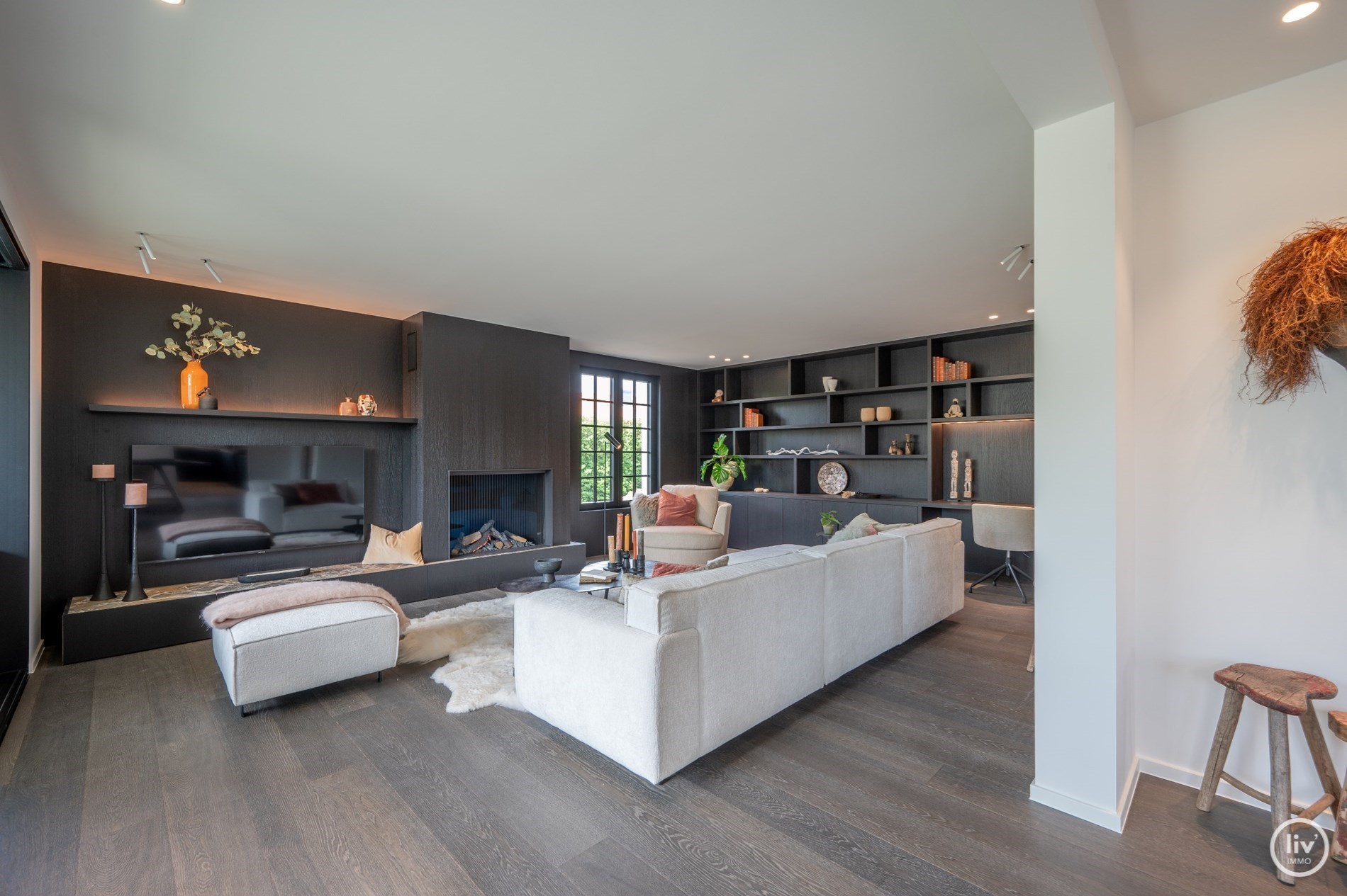 Belle villa individuelle, située au calme en bordure du Zoute, actuellement en rénovation. 