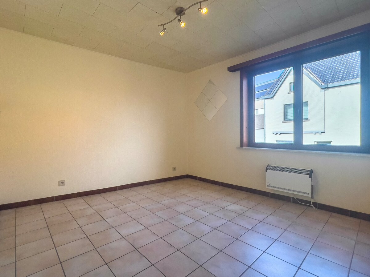 Instapklaar tweekamerappartement met terras, berging en parking 