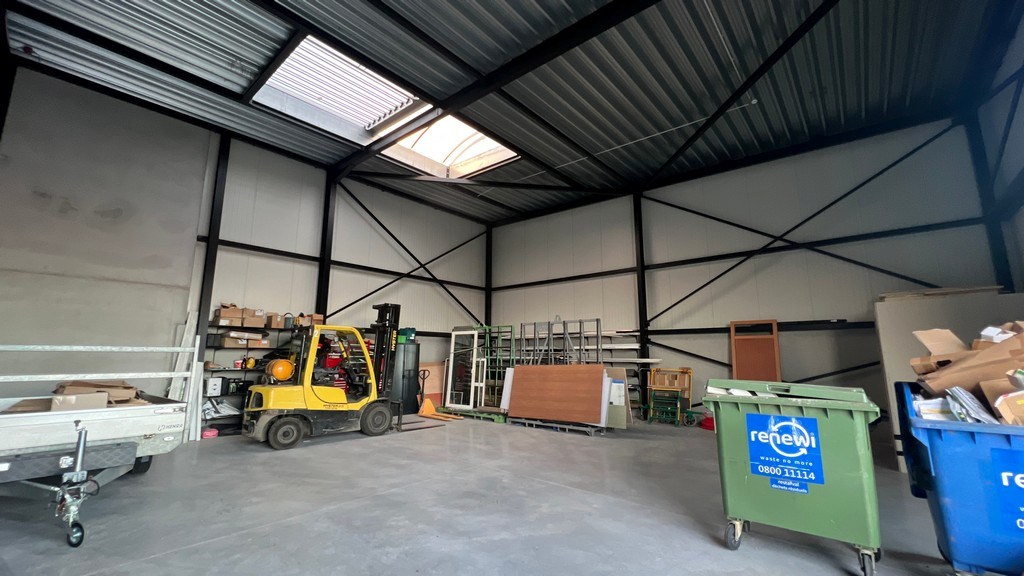 Nieuwbouw magazijn te koop in Haaltert