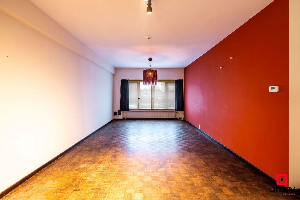 Ruim appartement met terras en garage op toplocatie in Gent 