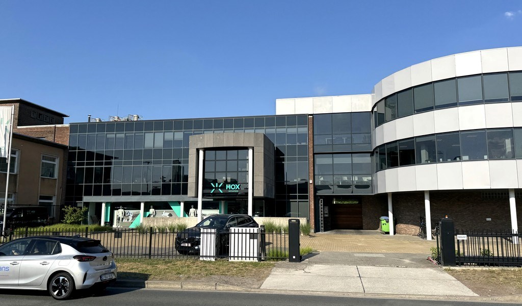 Kantoren te huur op toplocatie aan klaverblad E40xE17 in Gent