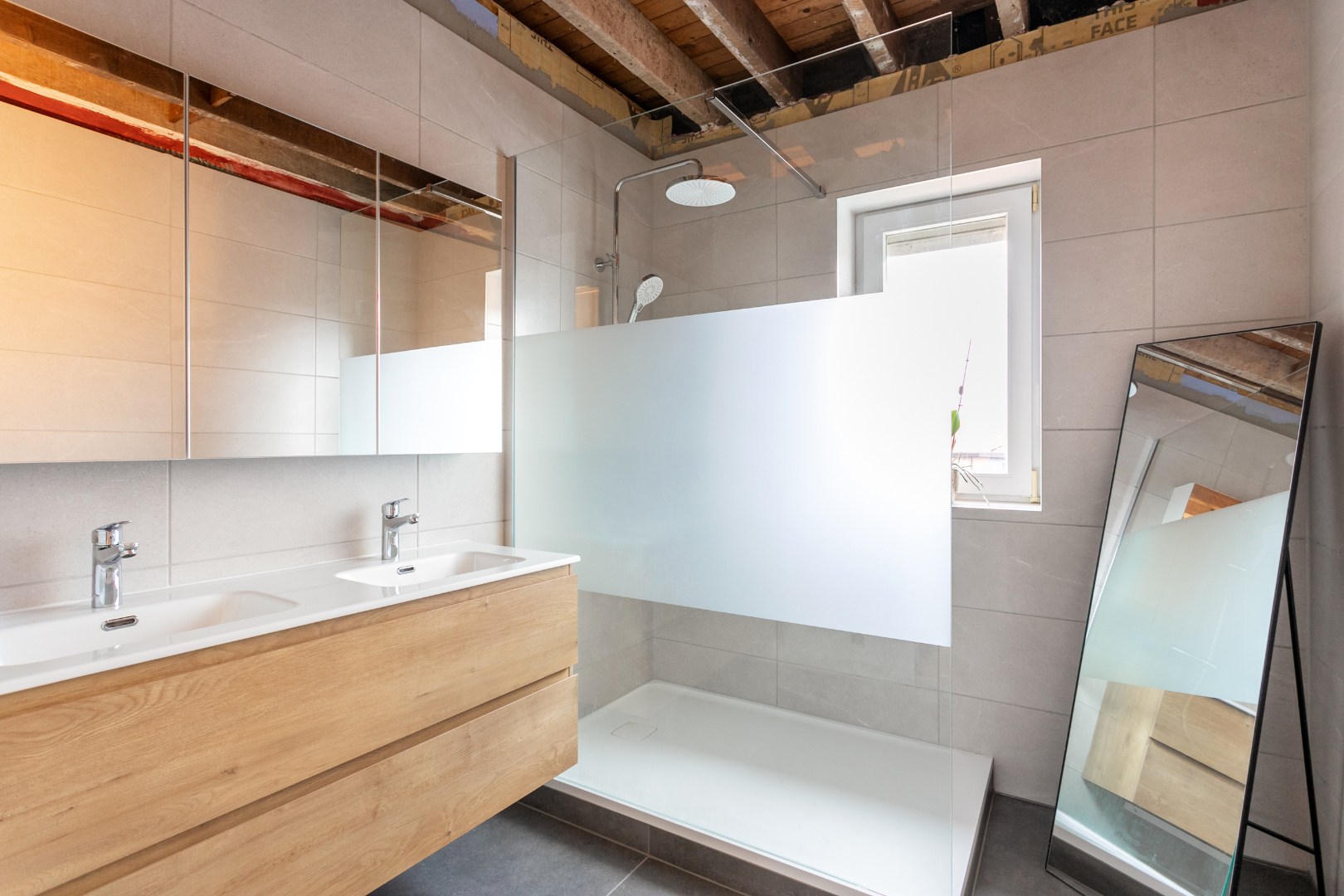 Rustig gelegen halfopen woning met 3 slpks en tuin te Buizingen 