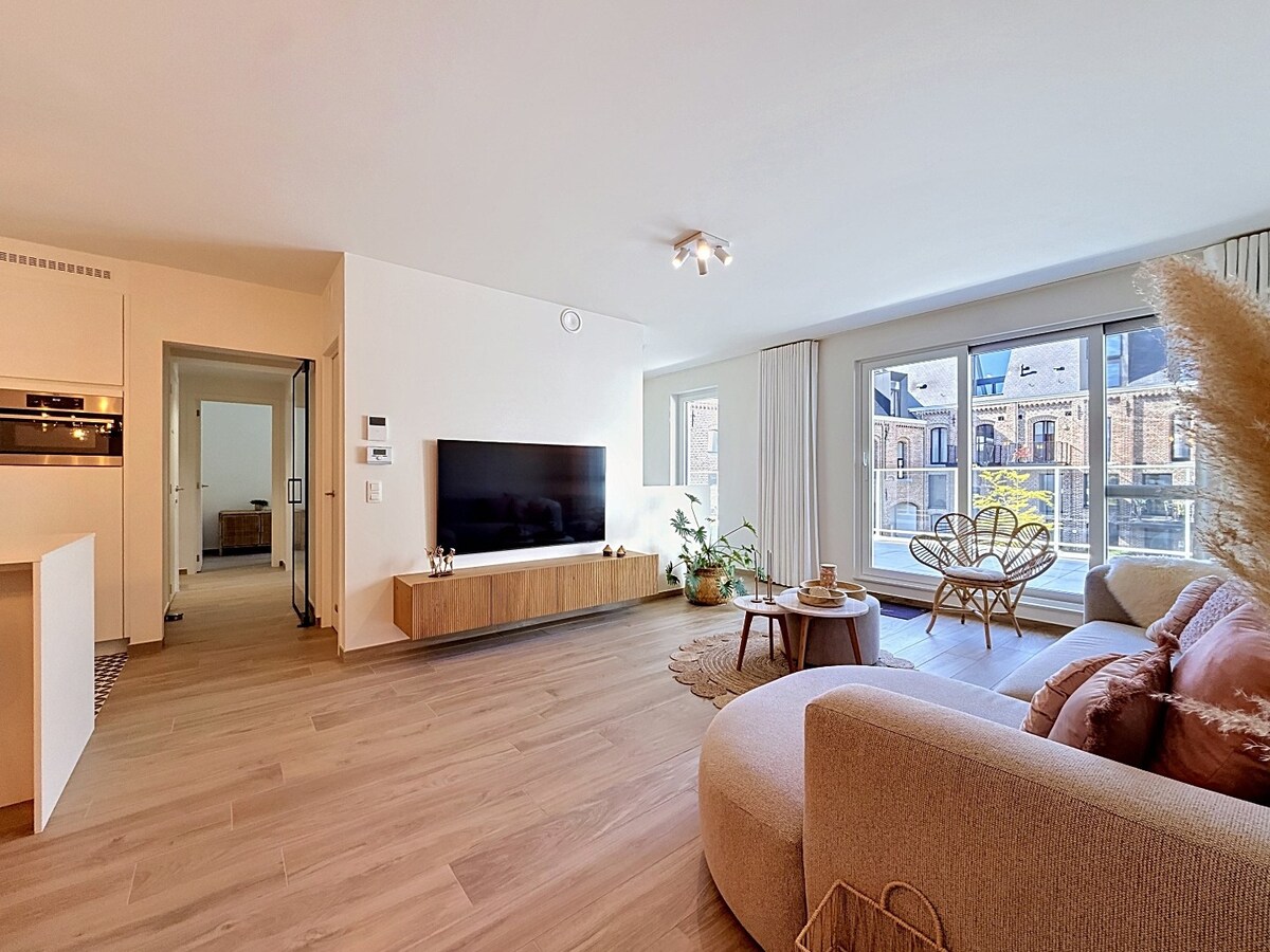 Nieuw appartement met riant terras en garage te centrum Zottegem 