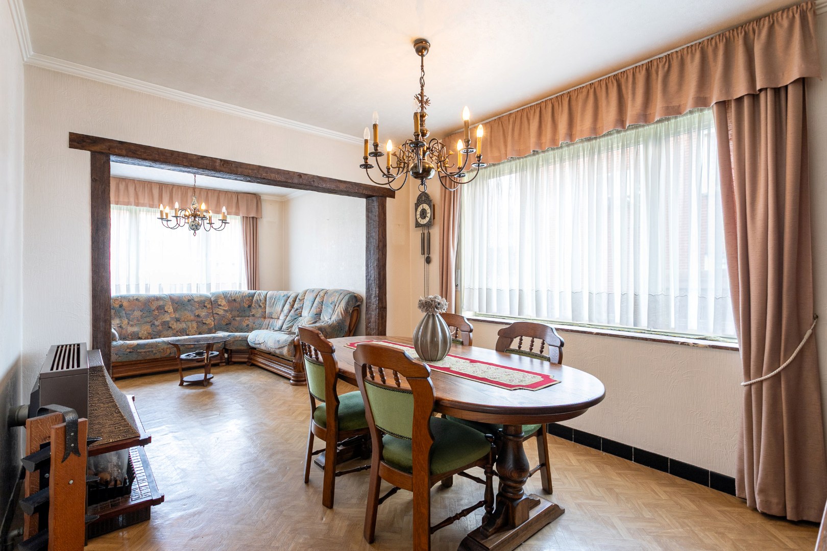 Te renoveren woning met 3 slpk te Lembeek 