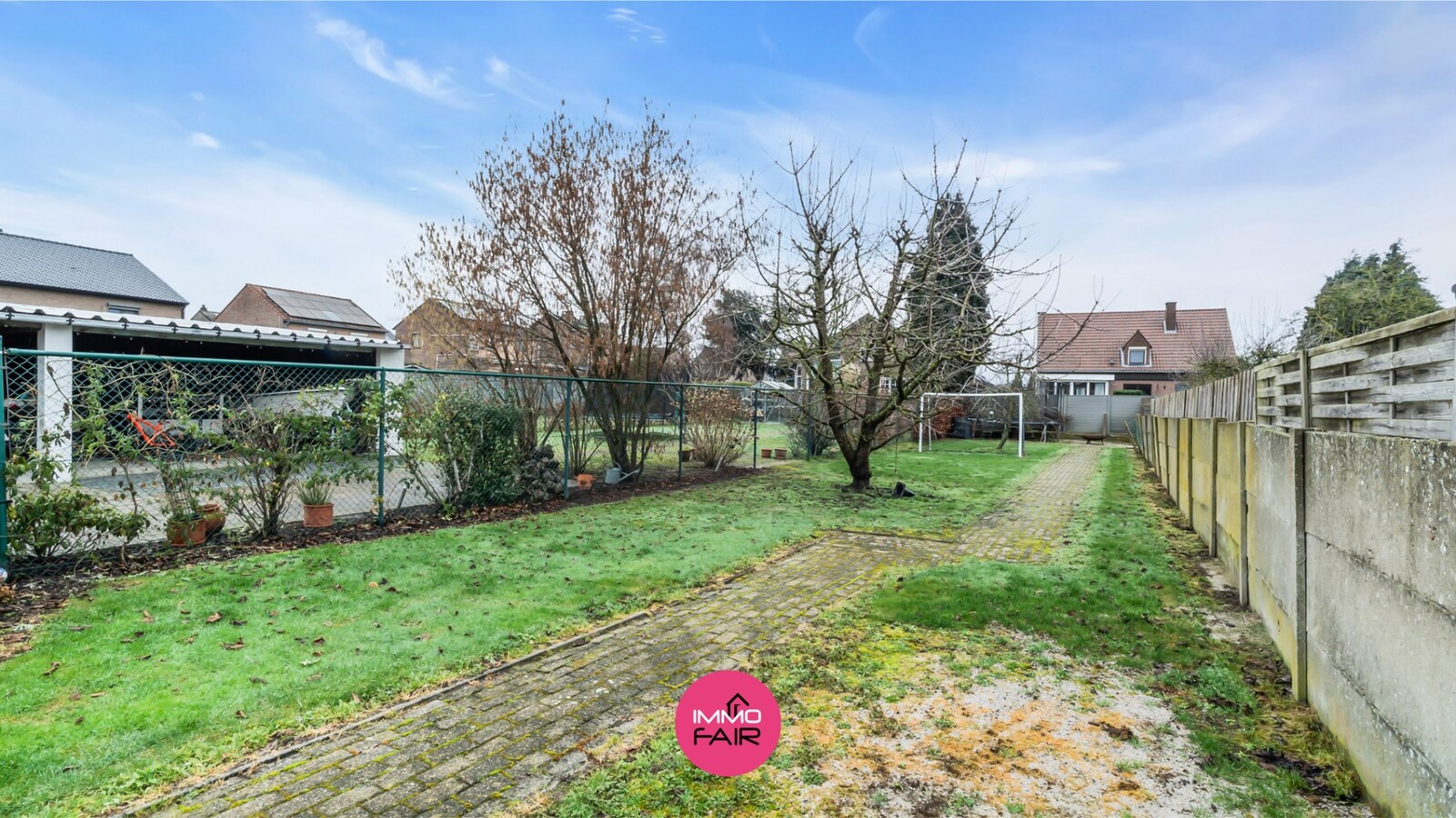 Ruime gezinswoning met veel mogelijkheden vlakbij Maastricht! 