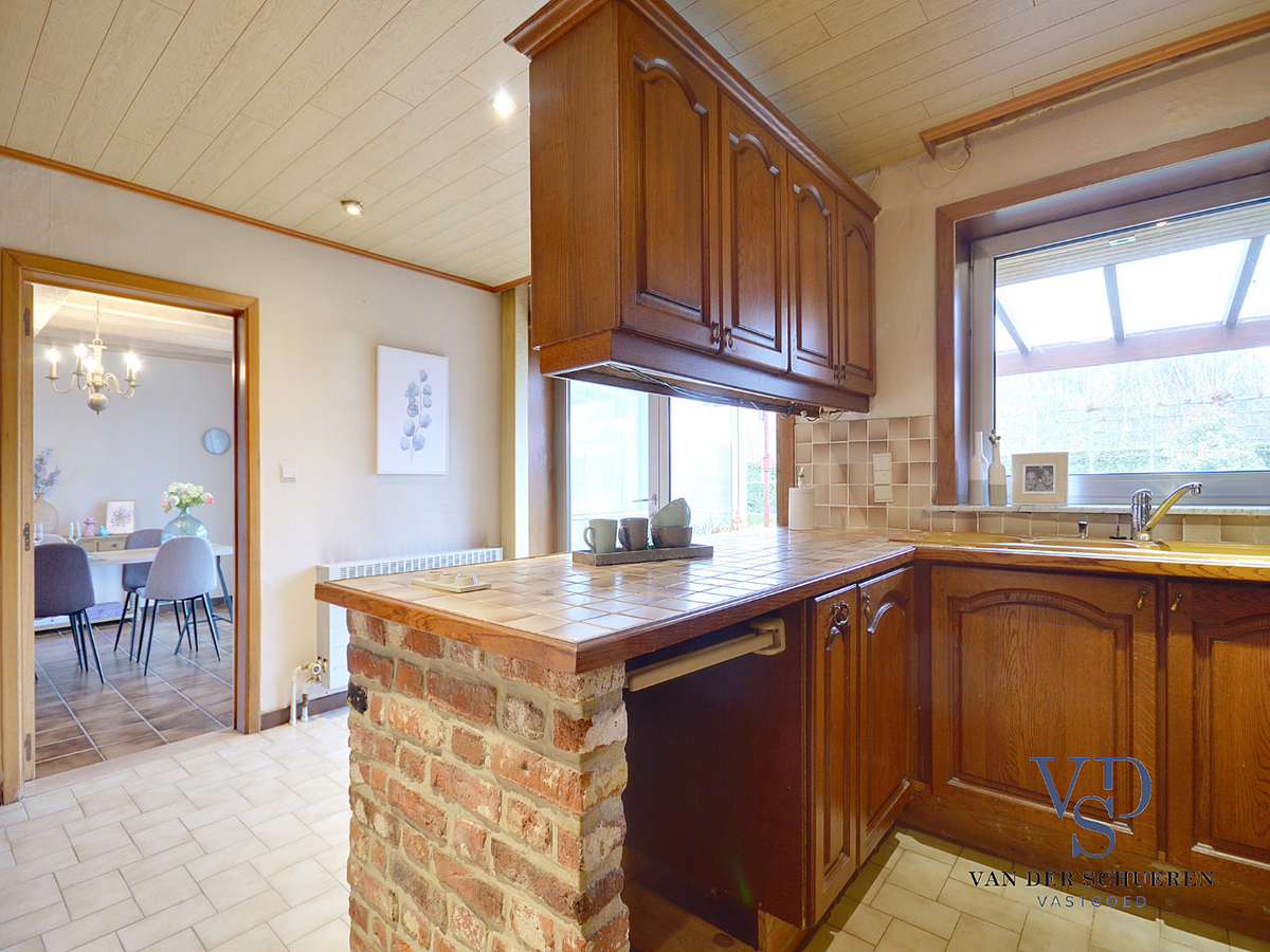 Tijdloze villa in residentiële wijk te Nazareth. 