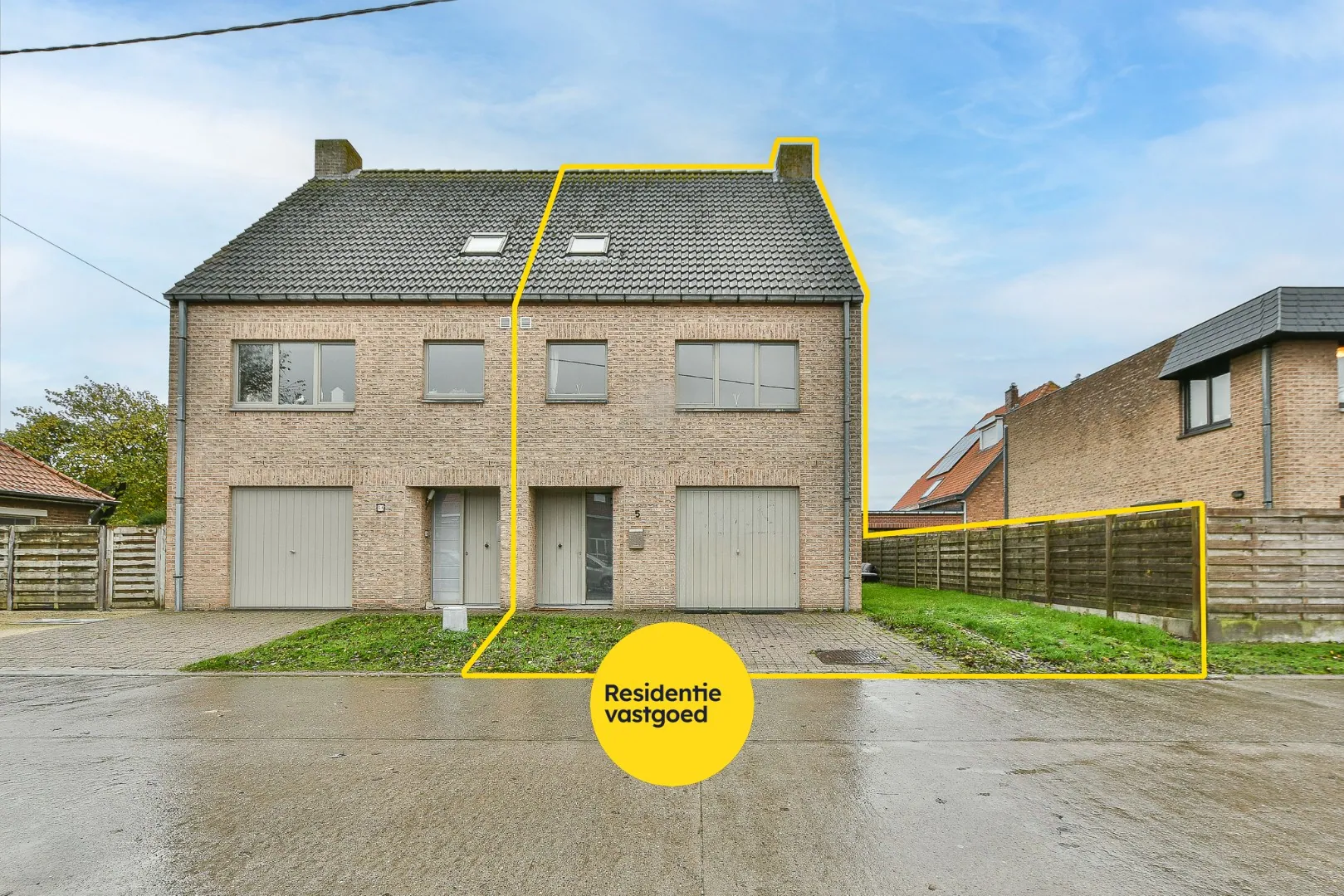 Ruime halfopen bebouwing met tuin, garage en 4 slaapkamers– De Haan (Vosseslag)