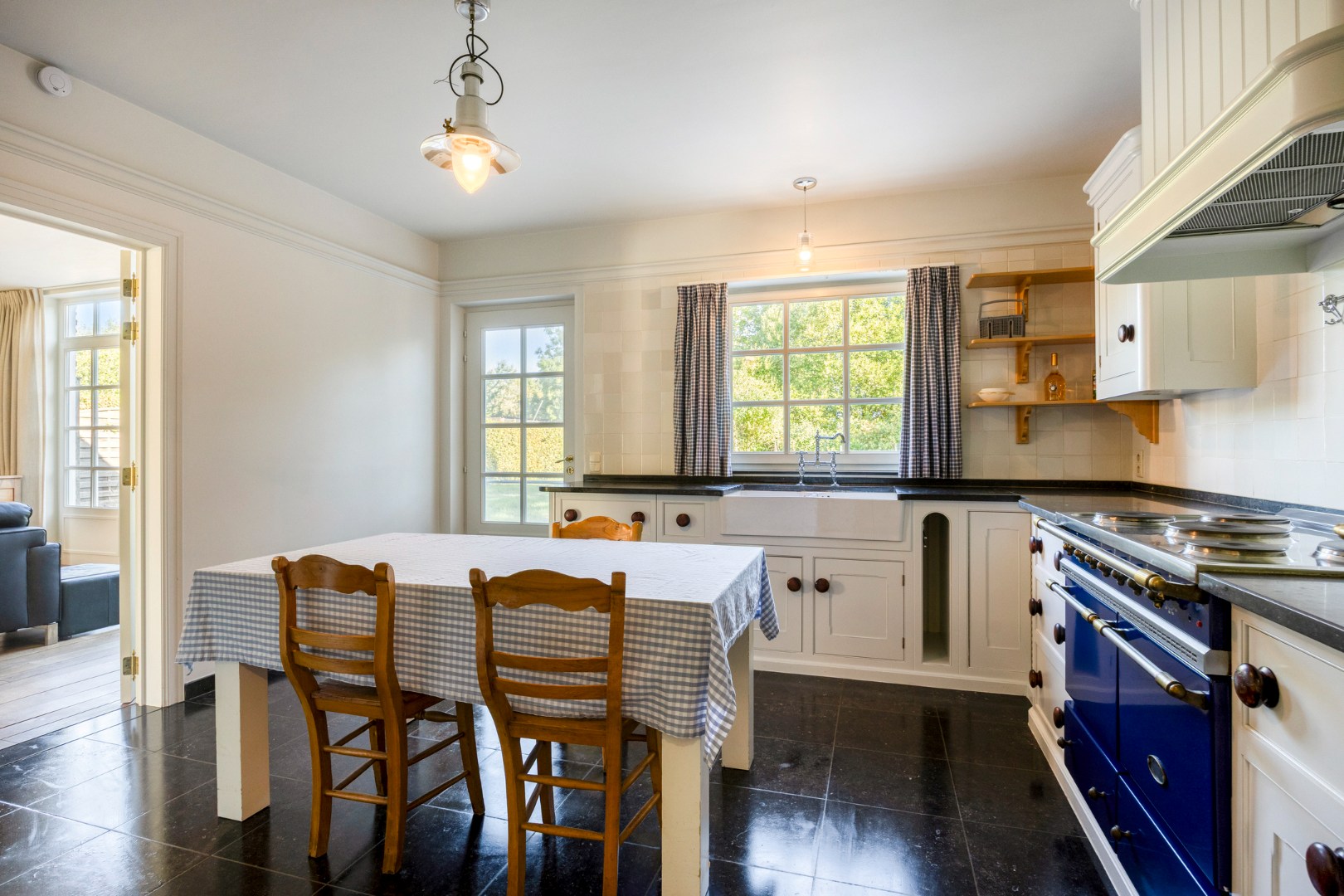 Villa met bureau,  5 slaapkamers, 2 badkamers en ruime tuin in Bierbeek! - EPC 172 kWh/m² - bewoonbare opp. 242 m² 