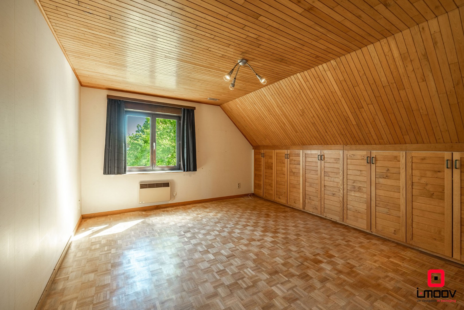 Karaktervolle villa met 4 slaapkamers in een groene en residentiële omgeving te Drongen 