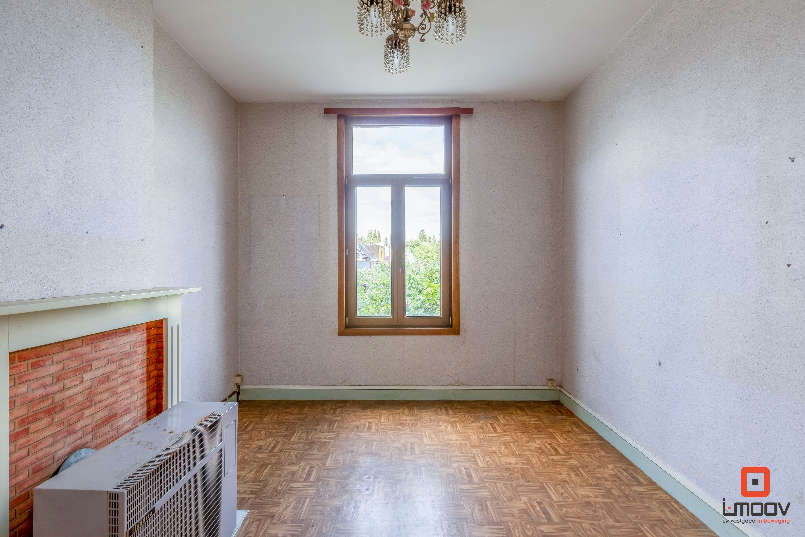 Karaktervolle te renoveren woning in Sint-Amandsberg 