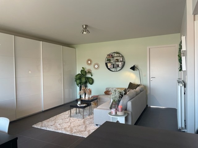 Dakappartement met 1 slaapkamer en groot terras in Geel 