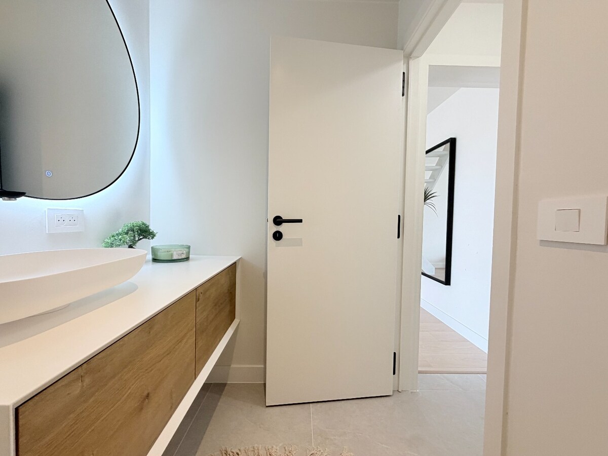 Trendy penthouse te Kortrijk ! EPC B !  **** NONO INSPIRED **** 