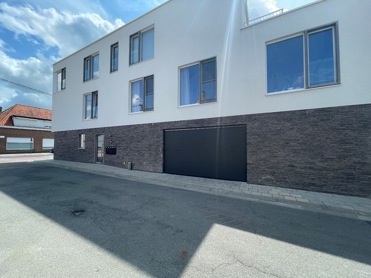 AUTOSTAANPLAATS TE KOOP 