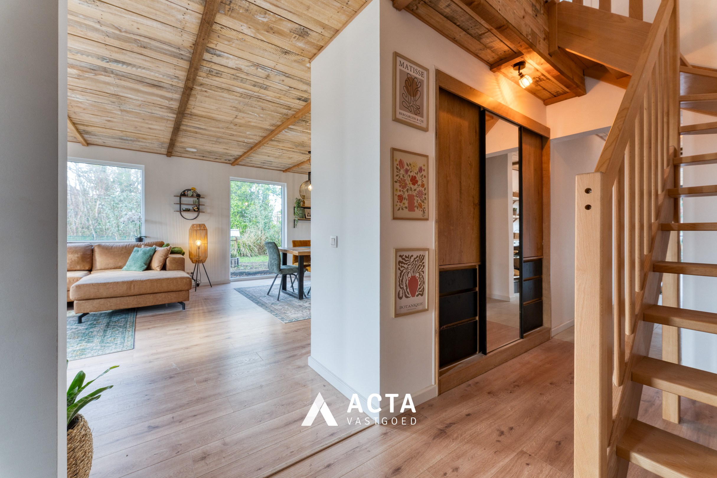 Gerenoveerde villa met vier slaapkamers in de Vicognewijk! 