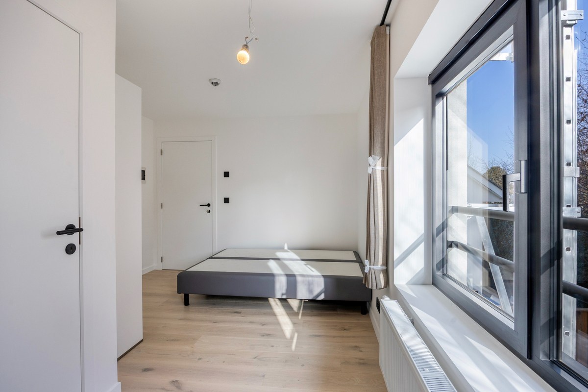 Volledig gerenoveerd en gemeubelde studentenkamer met privé badkamer en tuin - EPC A! 