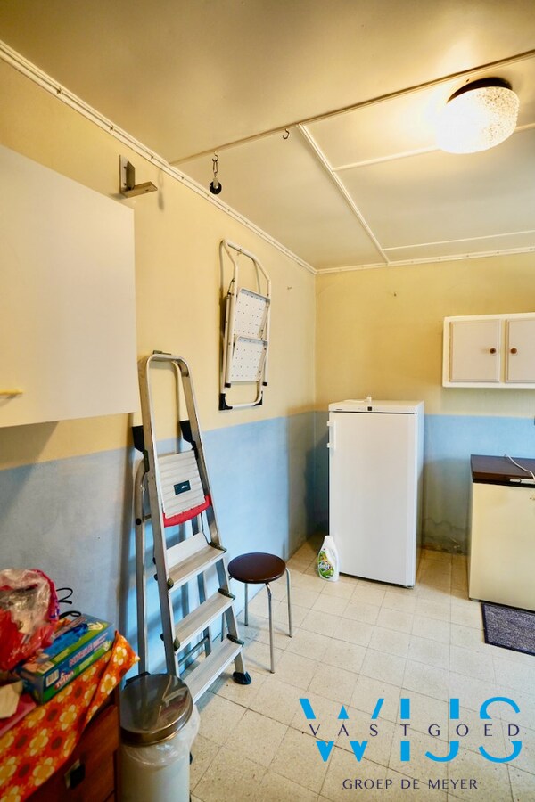 Stevig woonhuis centraal in Ertvelde ! 