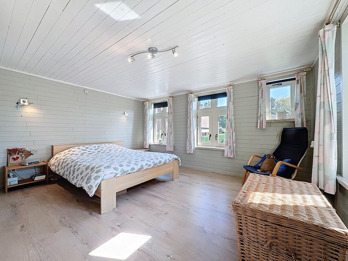 Charmante en instapklare woning in doodlopend straatje te Velzeke 