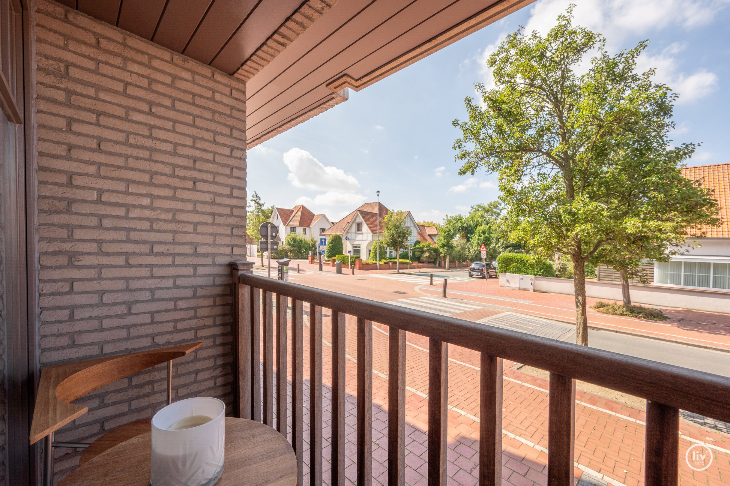 Appartement élégant et prêt à emménager avec une chambre à coucher et une terrasse ensoleillée près du Zegemeer et de la Lippenslaan. 