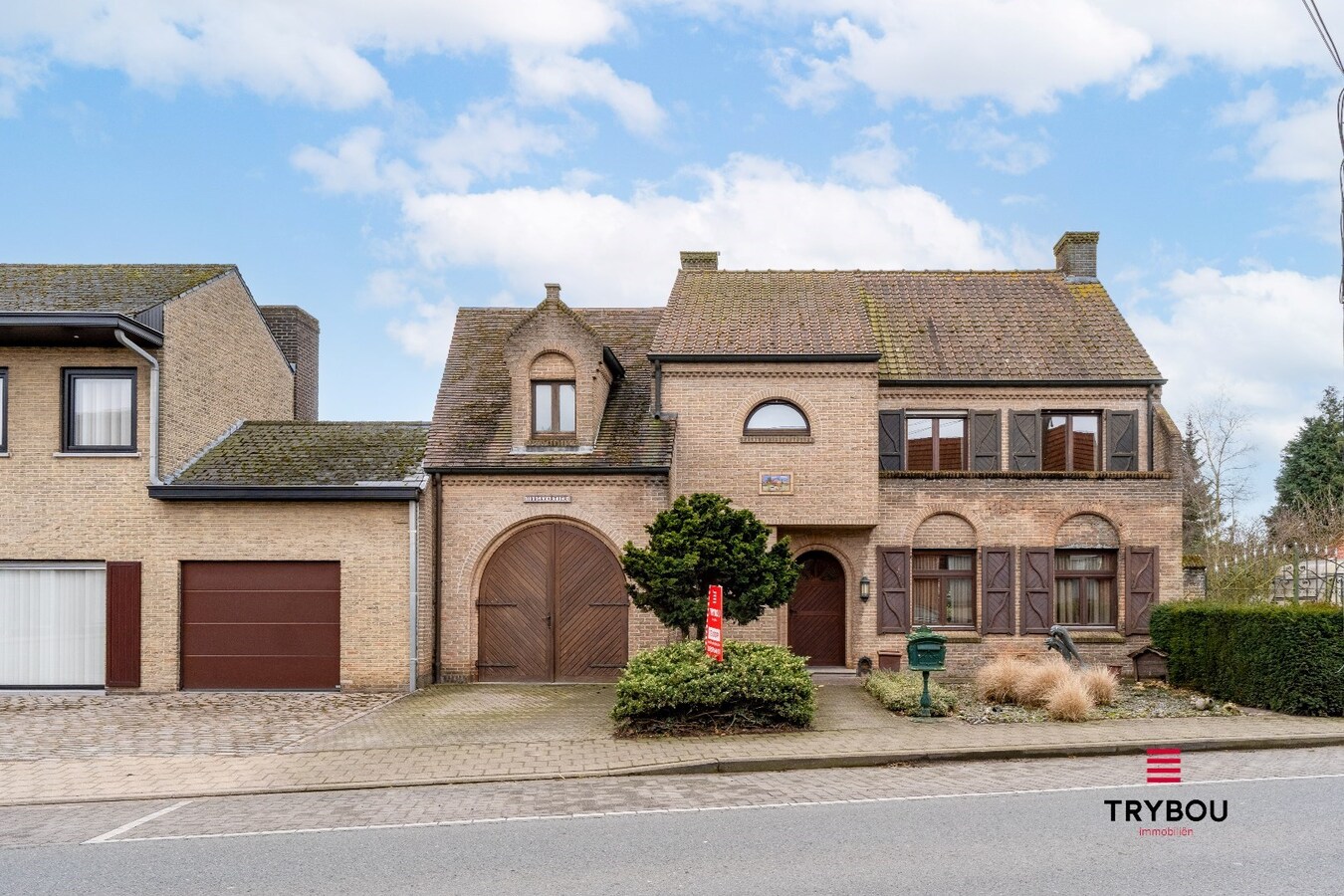 Ruime gezinswoning met grote tuin en centrale ligging 