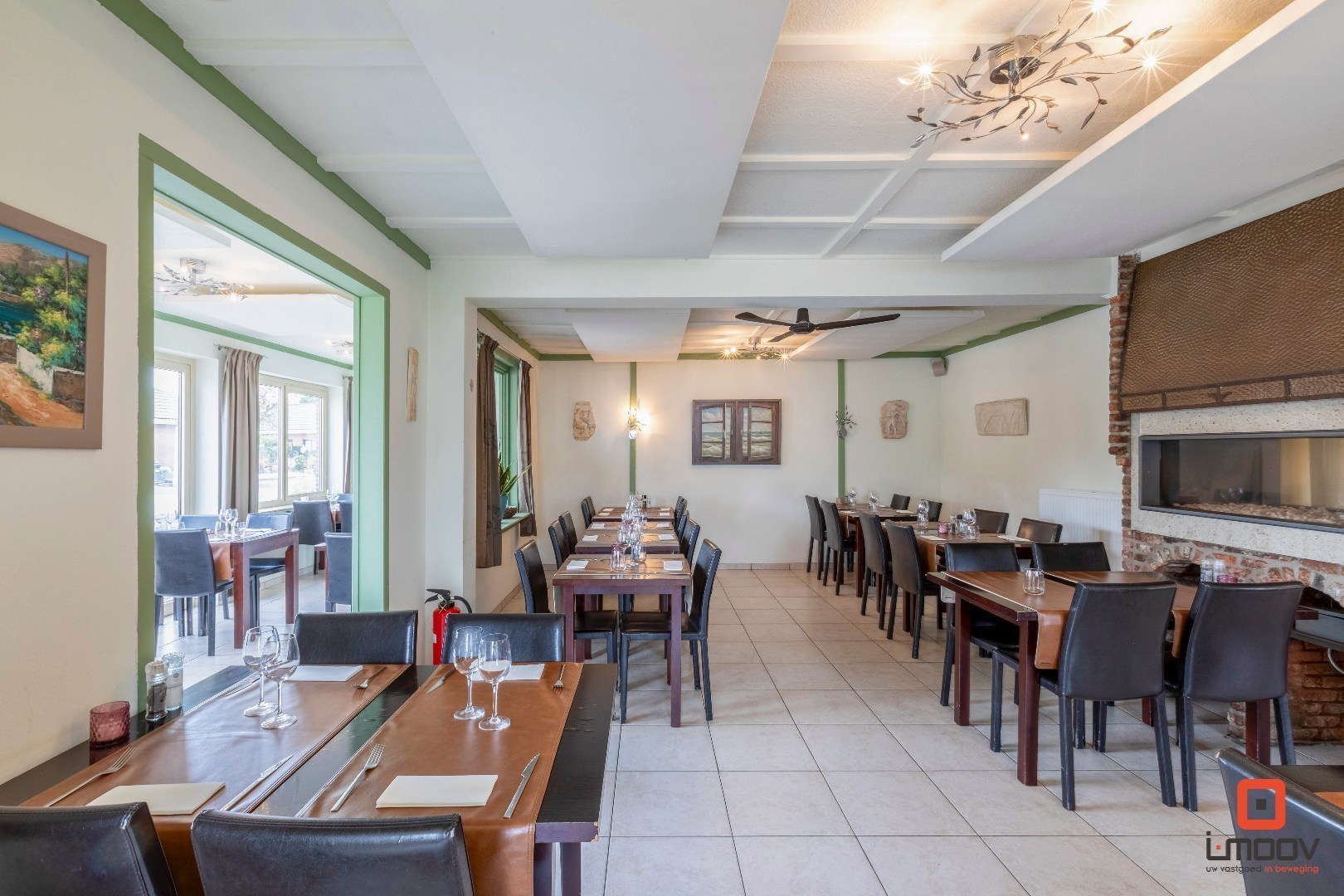Te koop- Gebruiksklaar restaurant met terras en appartement in hartje Hijfte (Lochristi) 