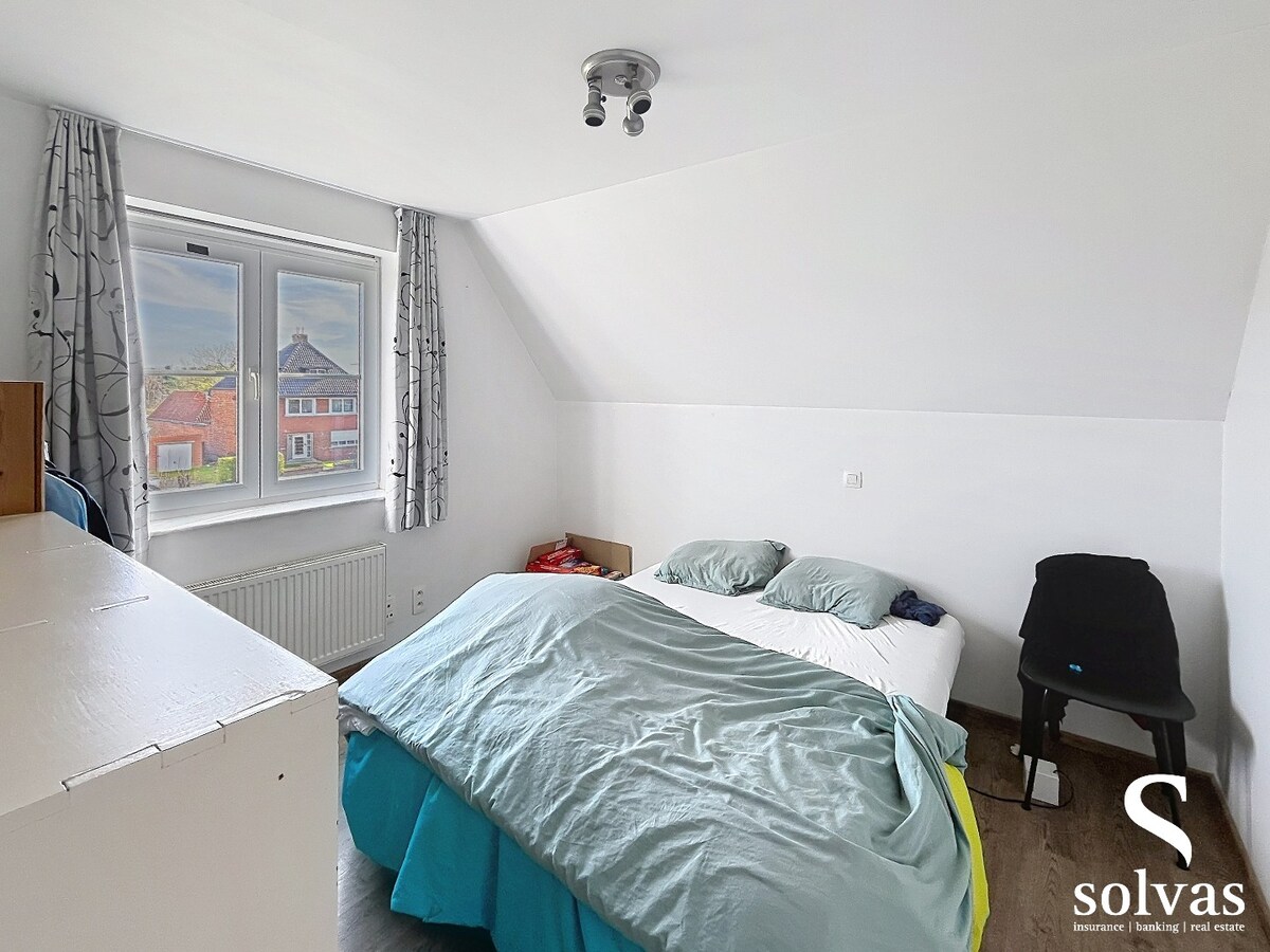 Energiezuinige woning met 3 ruime slaapkamers, bureau en ruime garage nabij centrum Aalter 