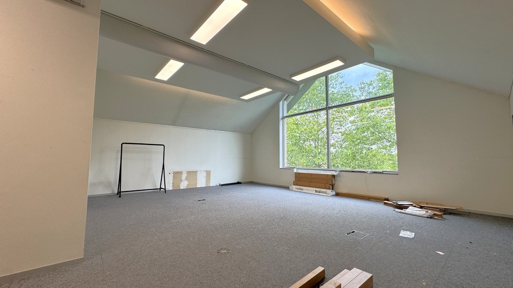 Gerenoveerde kantoren te huur aan N70 in Lochristi