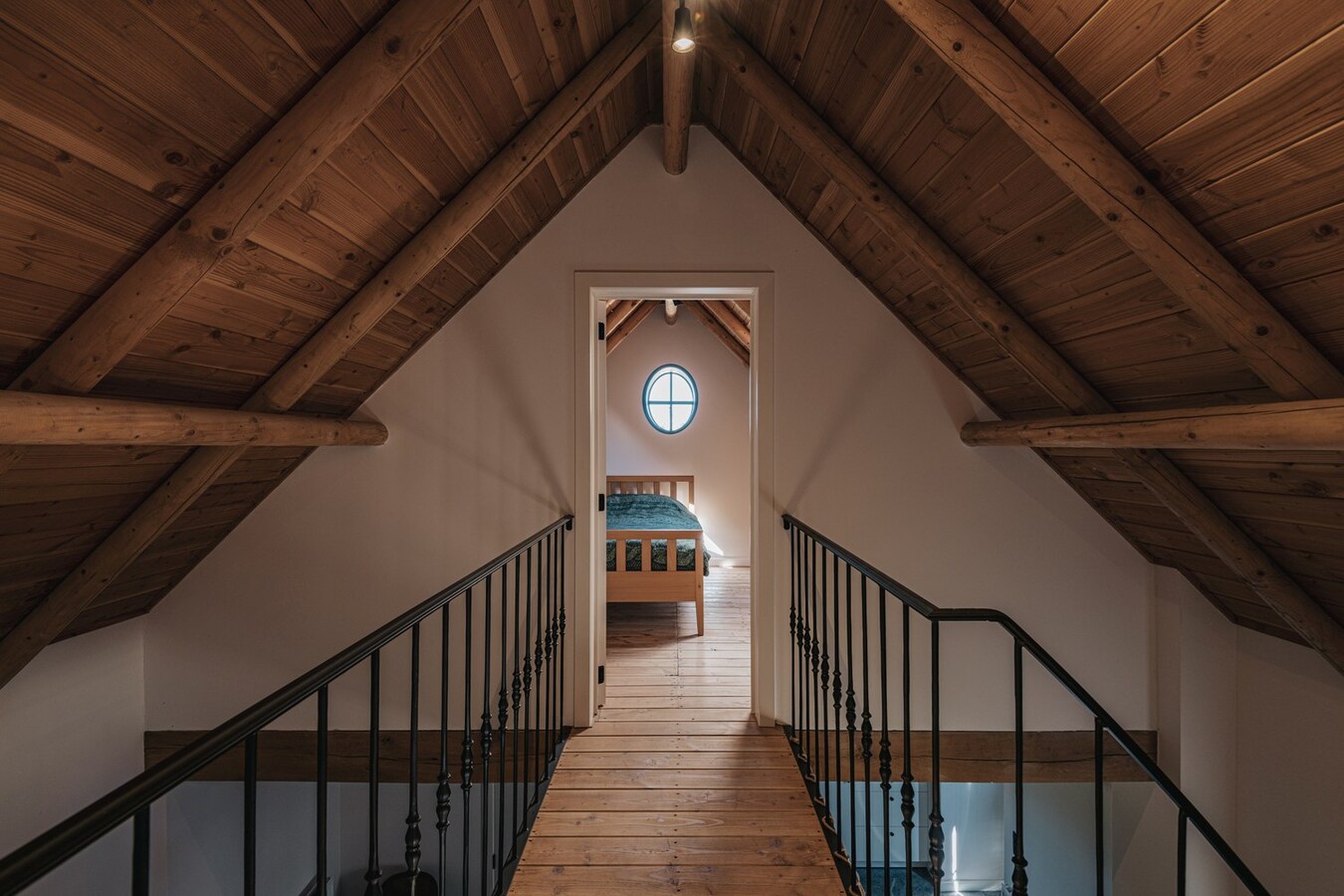 Exclusive equestrian accommodation on approx. 2,5 ha/6,18 acres in Geel (Antwerp region) 