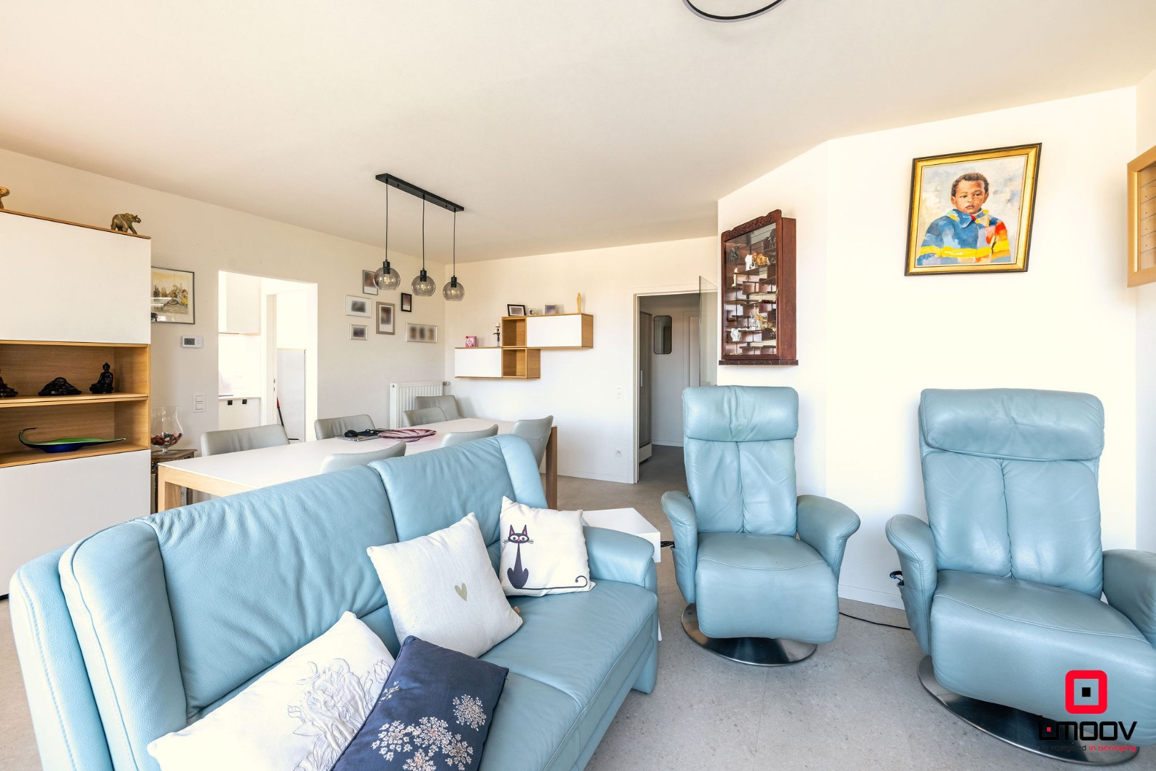Ruim appartement met 2 slaapkamers, dubbele garage en twee terrassen te Aalst 