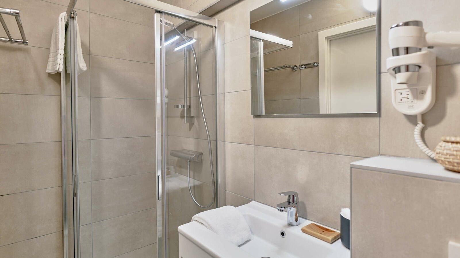 Vakantieverblijf voor 2 personen op de Zeedijk van Blankenberge met zeezicht 