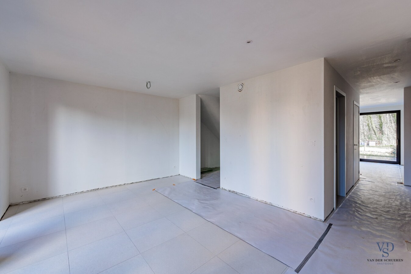 Landelijke nieuwbouwwoning in hartje Dikkelvenne. 