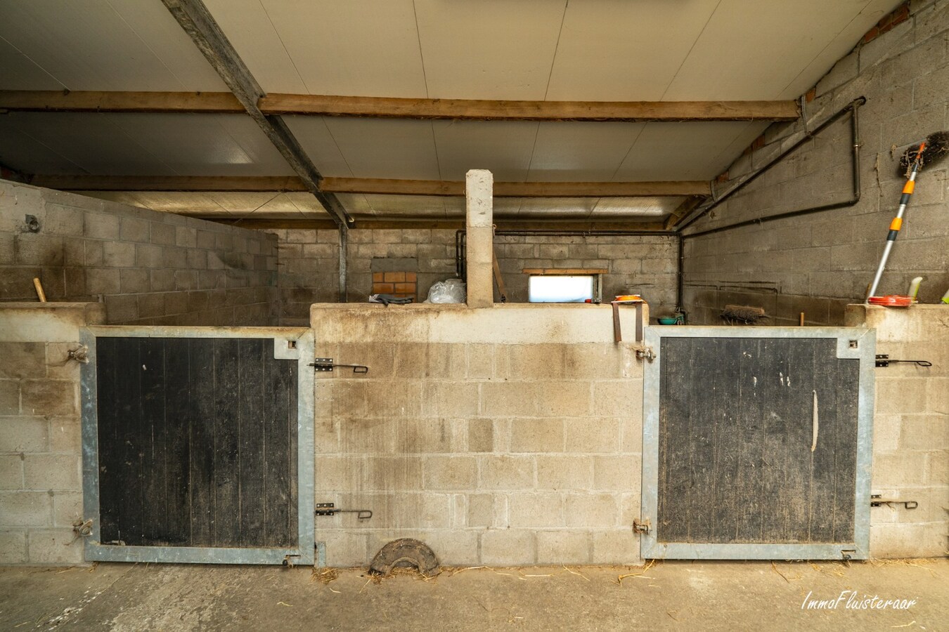 Unieke eigendom met paardenaccommodatie op 33.647 m² in Menen 