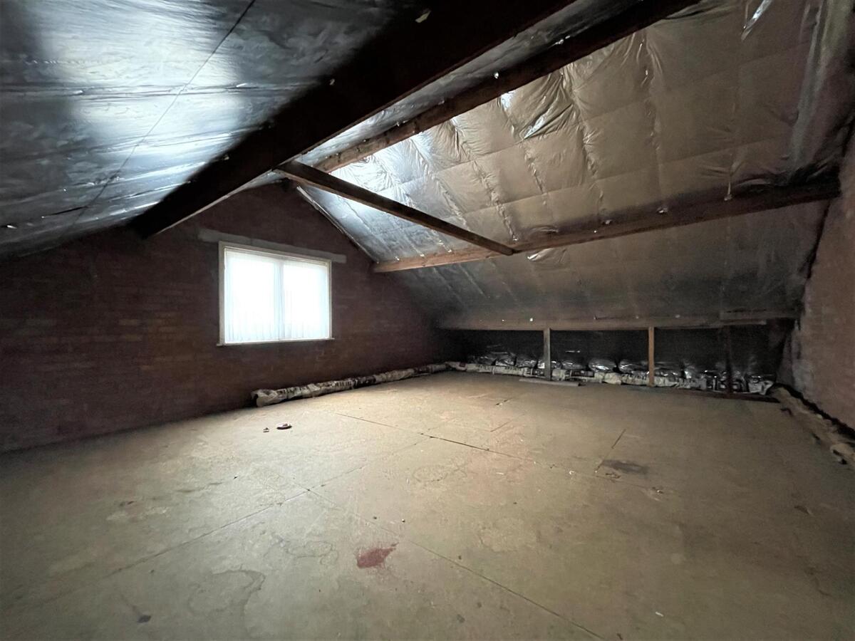 Woning met 2 slaapkamers en diepe tuin te Koekelare 