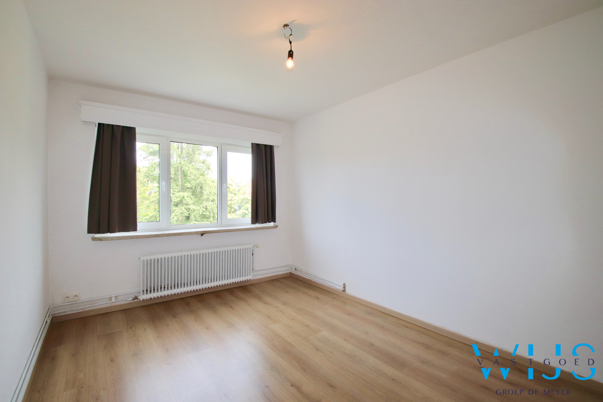 Instapklaar &amp; volwaardig appartement in Sint - Amandsberg 