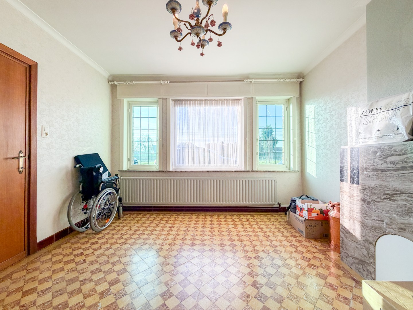 Te renoveren gezinswoning (433 m²), 3 slpk, garage en tuin, Torhout 