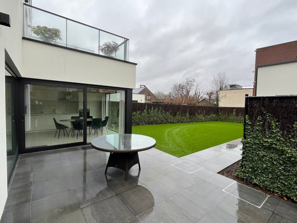 Energiezuinig, gelijkvloers 2-slpk-appartement 