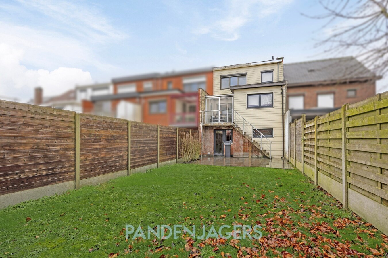 Prachtige bel-étage in gezellige woonwijk te Duffel 