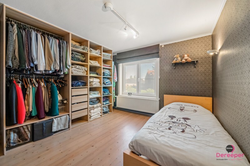 Unieke woning met handelsruimte en opslagplaats op 817m² – stijlvol wonen en werken combineren! 