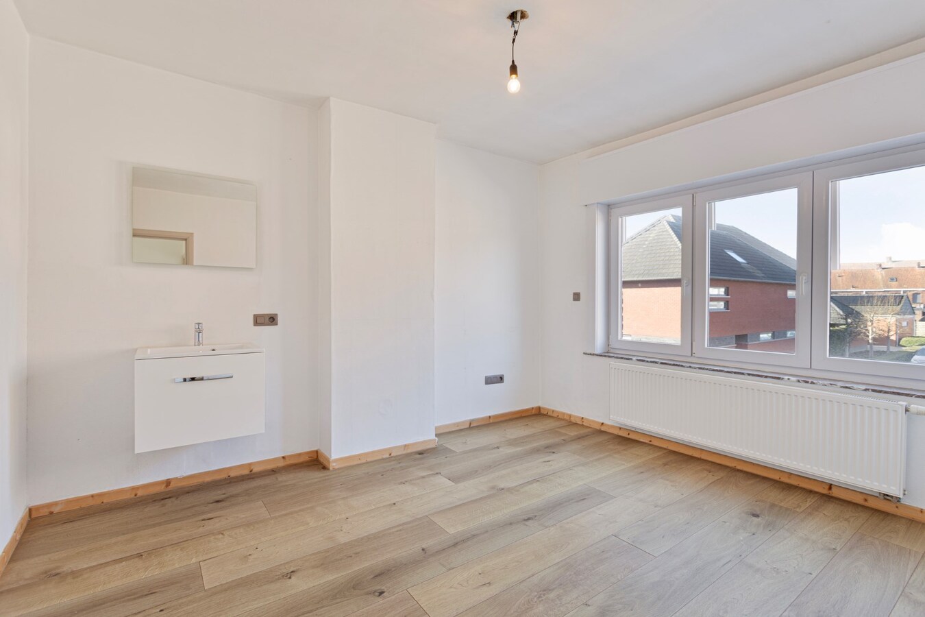 Instapklare ruime woning met 4 slaapkamers 