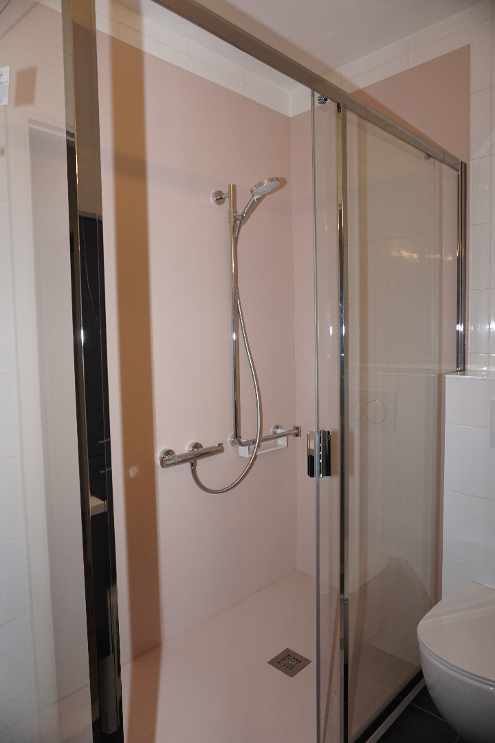 LUXUEUS VAKANTIE APPARTEMENT MET ZICHT OP ZEE EN STAD 