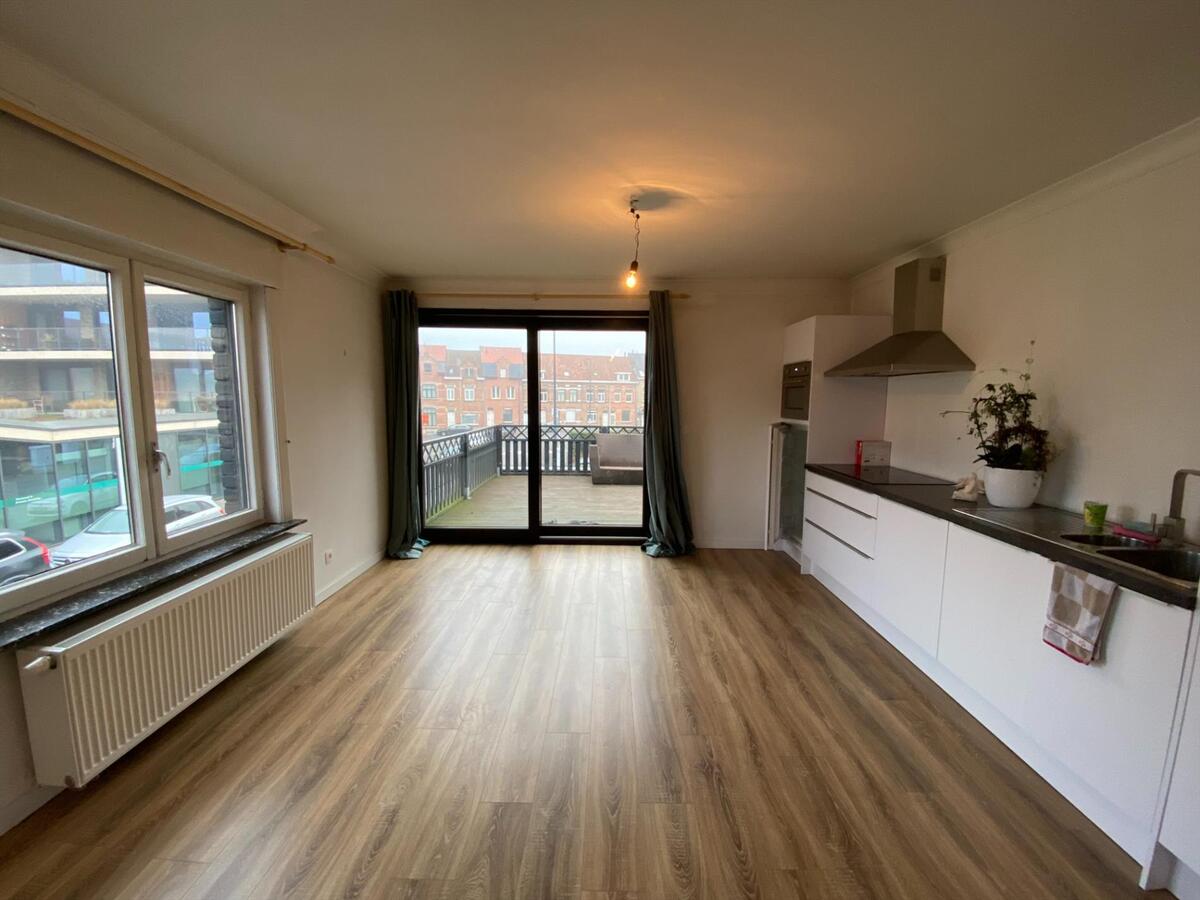 Centraal gelegen duplex appartement met 3 slaapkamers te Ieper 