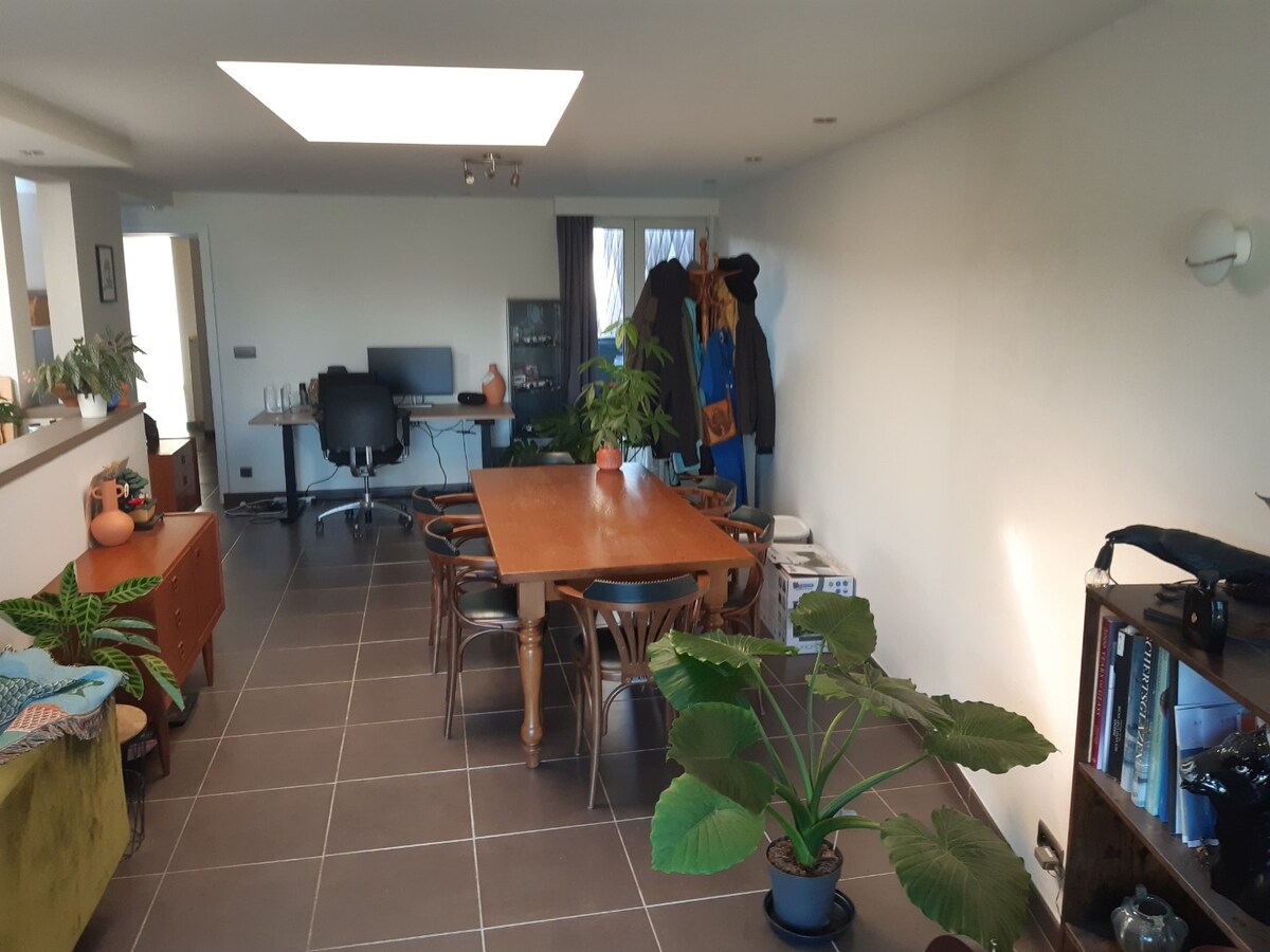 Gezellige woning met garage, tuintje én met uitzicht op de Schelde! 