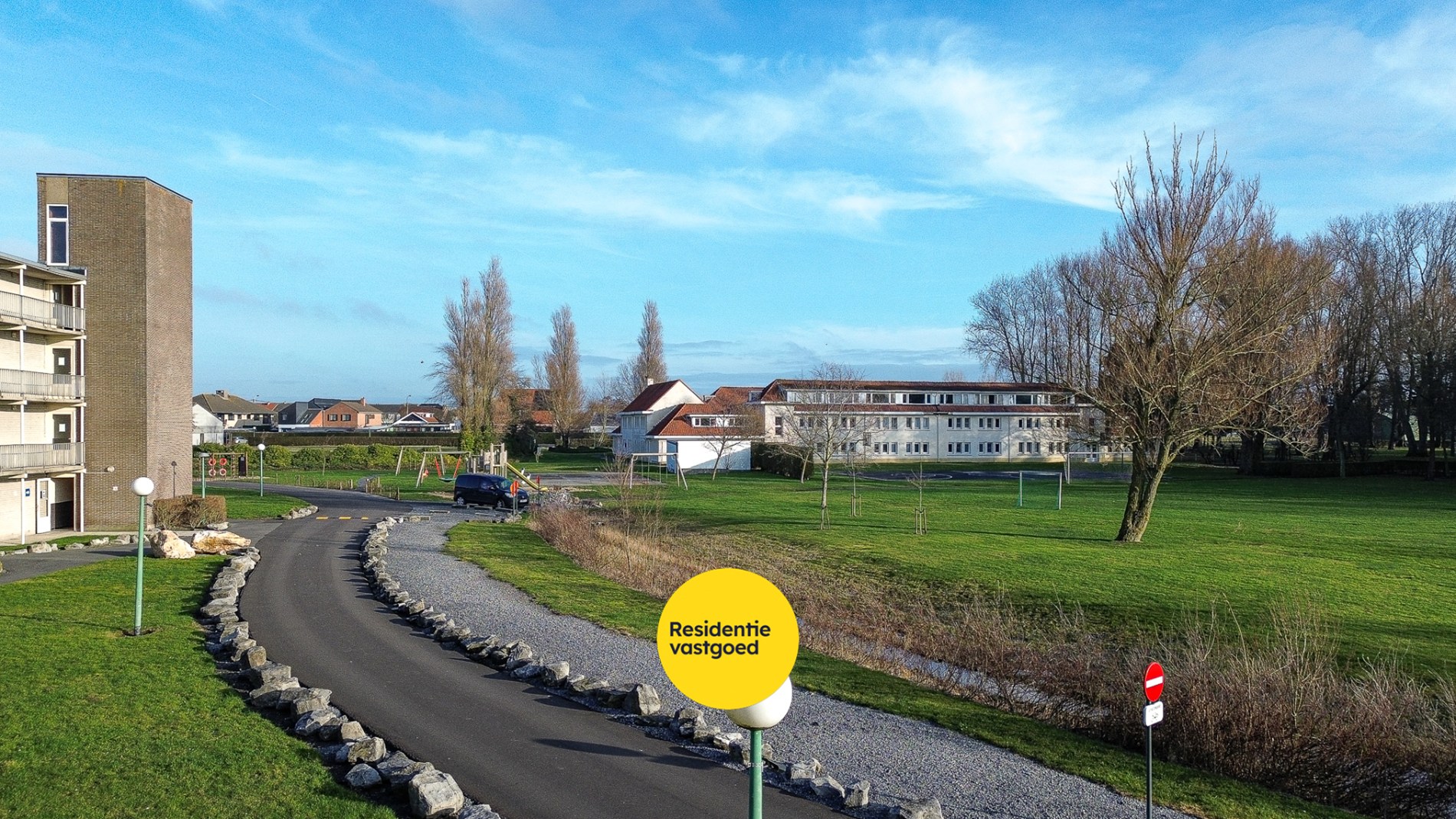 Eénslaapkamerappartement met terras, vlakbij strand en zee! 