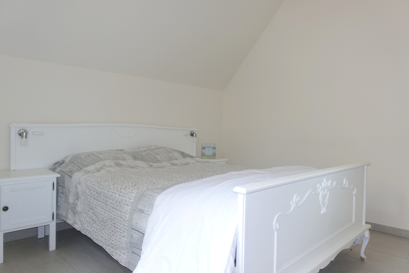 Halfopen woning met garagebox 