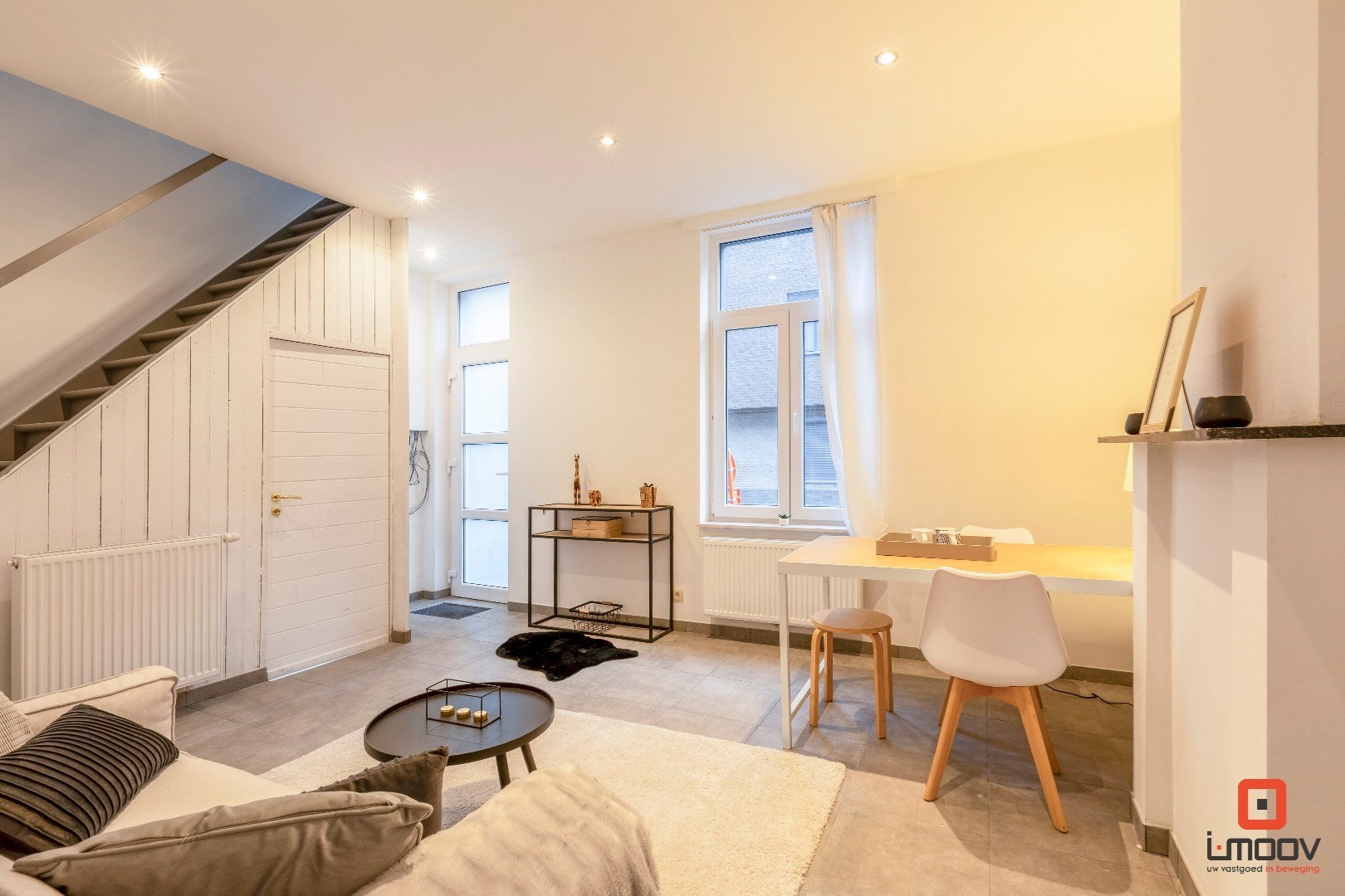 Gerenoveerd huis met 2 badkamers en 2 keukens 