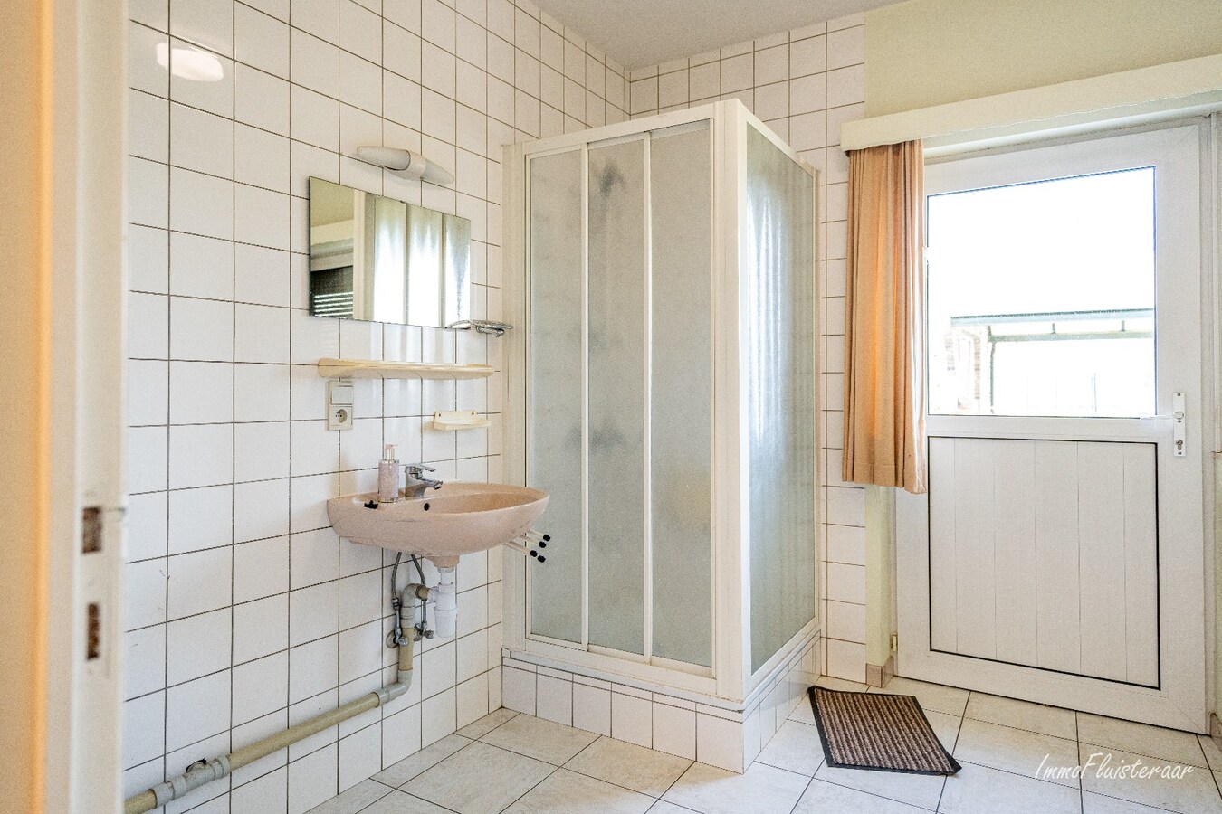 Woning met paardenstallen en buitenpiste op ca. 6,5ha te Bree 